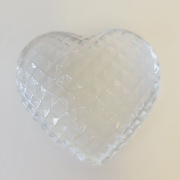 Handcrafted For Silvestri Glass Heart Shape Paperweight - Picture 5 of 8